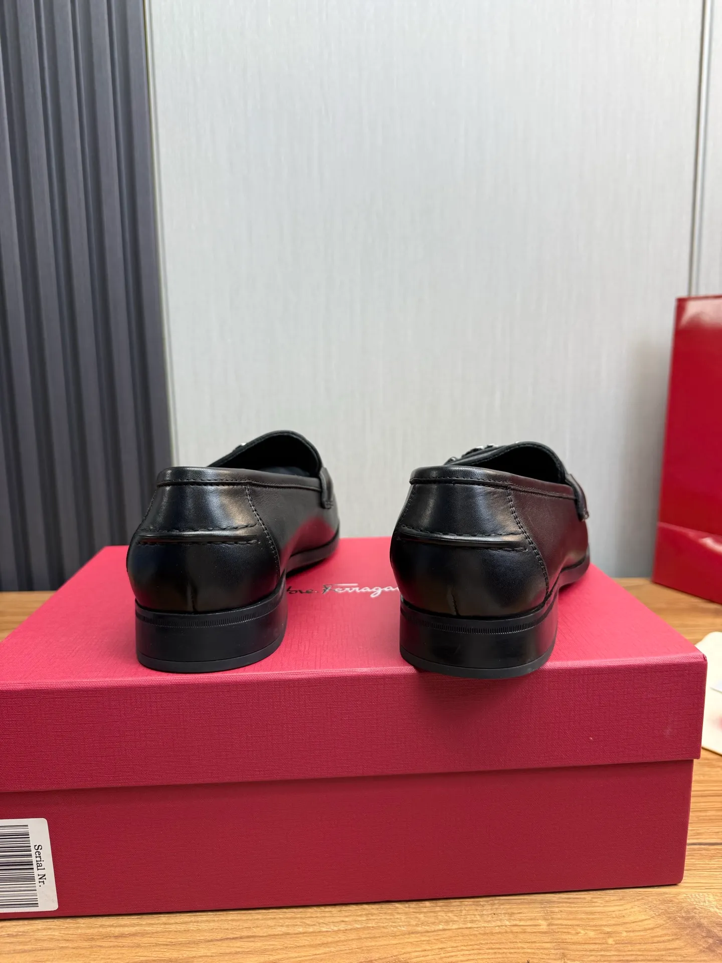 Men's shoes 💰760💰 Ferragamo. [Ferragamo] Men's Loaf leather shoes, the latest hot style, 1:1 original purchase quality, top quality, imported open-edge beaded cowhide leather on the upper, hand-made three-dimensional stitching highlights the round toe design, the inner feet are made of imported cowhide, with original wear-resistant rubber outsole, matching code 39-44, (38, 45 custom-made, non-refundable)